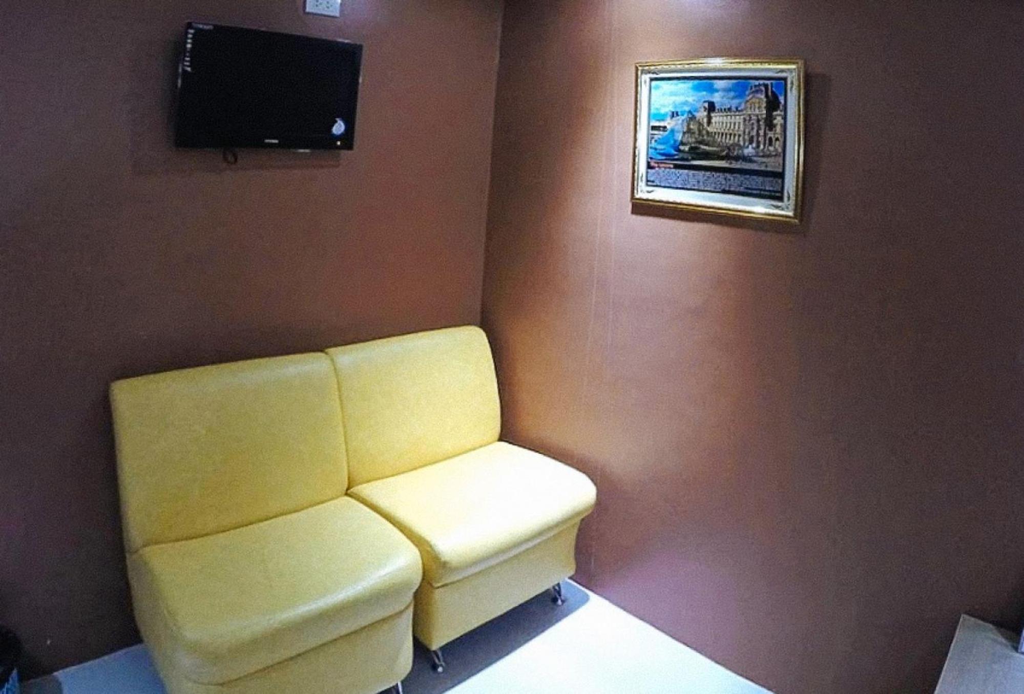 Reddoorz Plus @ Taj Hotel Tuguegarao Kültér fotó