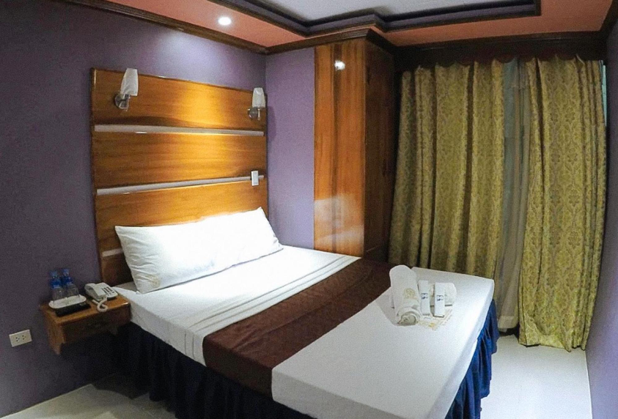 Reddoorz Plus @ Taj Hotel Tuguegarao Kültér fotó