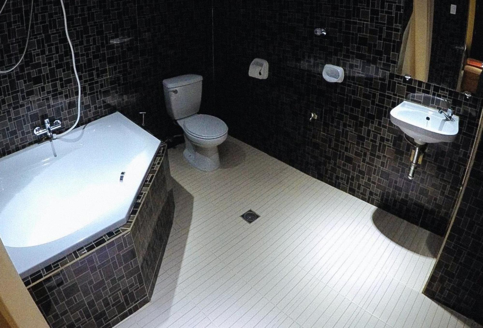 Reddoorz Plus @ Taj Hotel Tuguegarao Kültér fotó