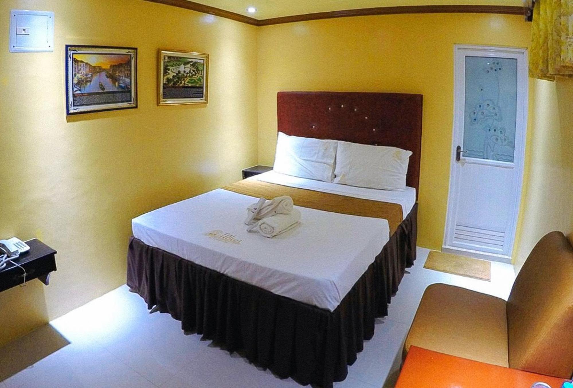 Reddoorz Plus @ Taj Hotel Tuguegarao Kültér fotó