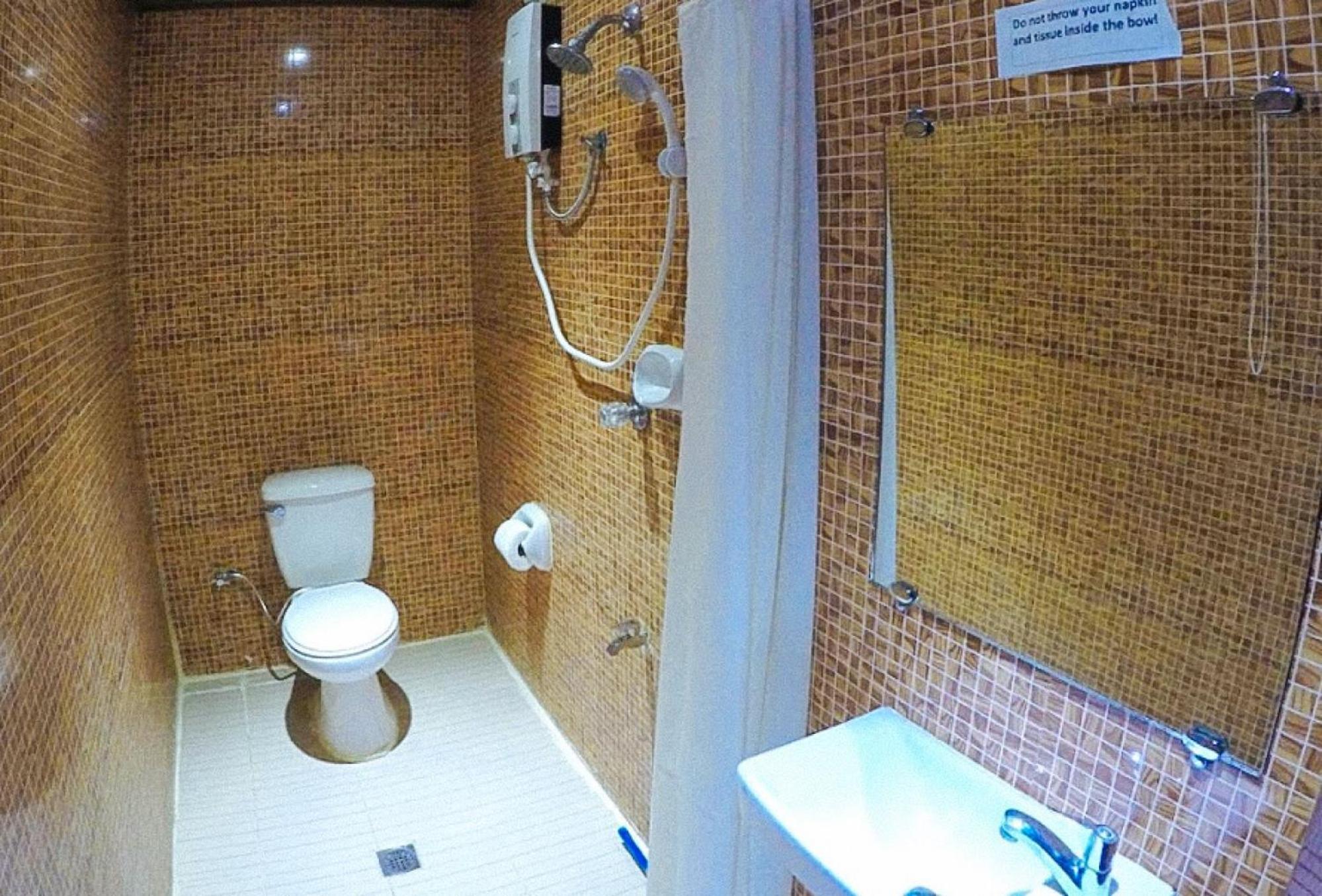 Reddoorz Plus @ Taj Hotel Tuguegarao Kültér fotó
